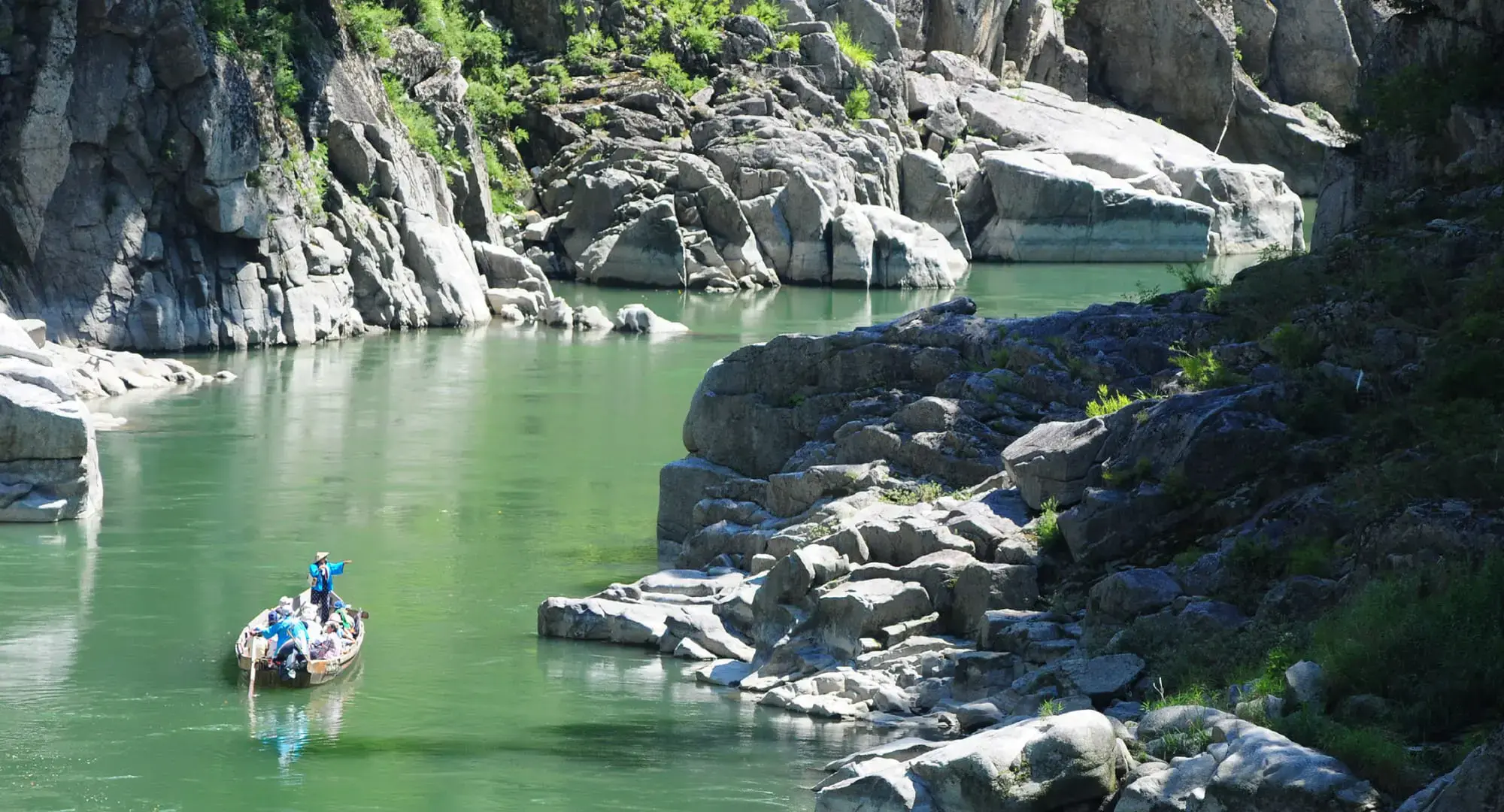 River rafting in the southern Ina valley