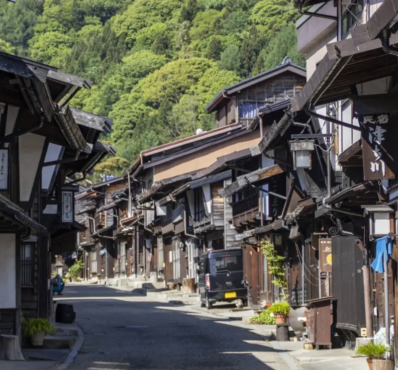 The atmosphere of the Nakasendo, reminiscent of the Edo period